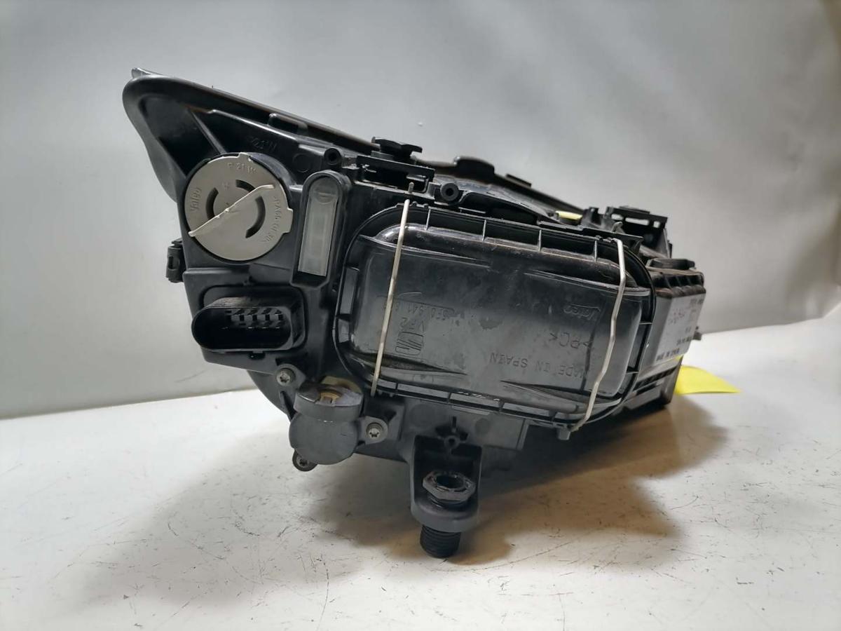 Seat Leon 5F original Scheinwerfer vorn links Halogen Bj.2015